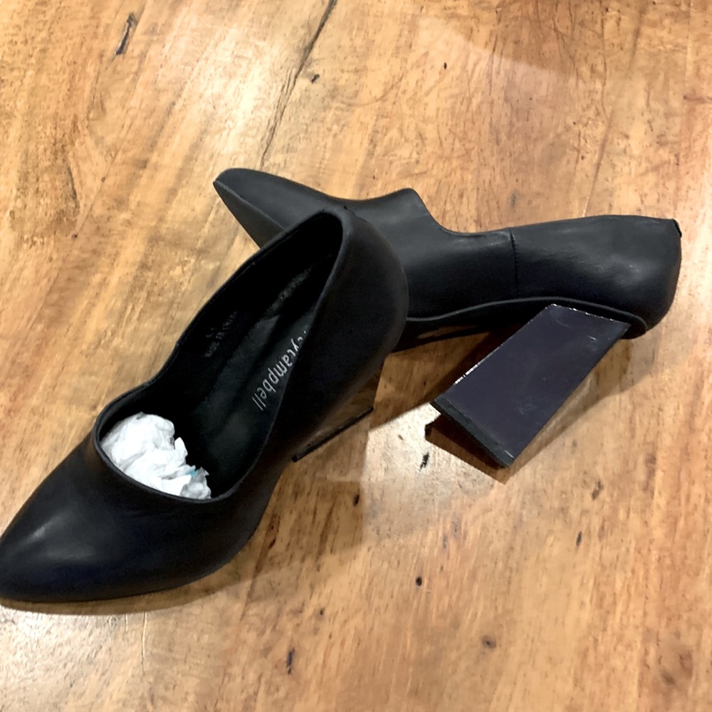 Great shoes for the holidays I love the shoes